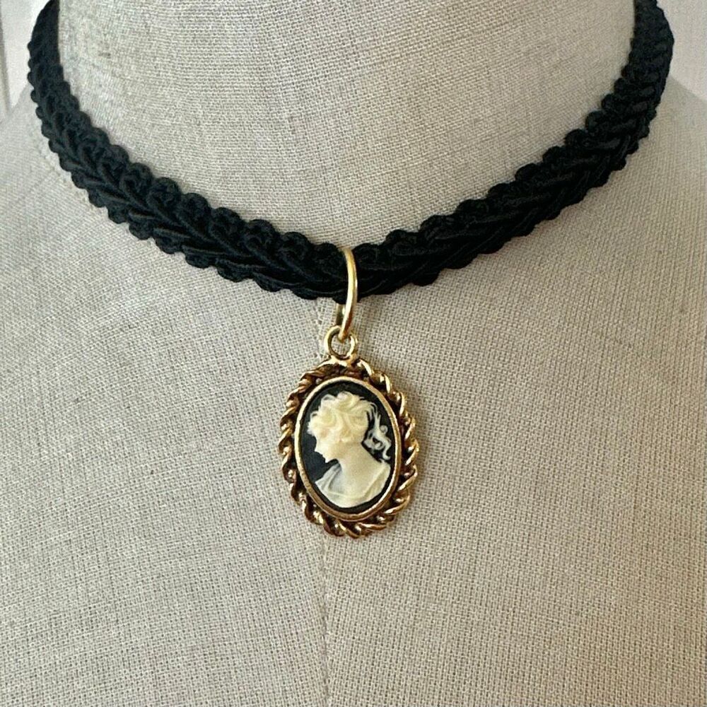 Express Vintage Cameo Choker Necklace